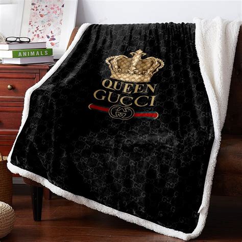 Wrap Yourself in Luxury with Gucci Blanket – bluecrate